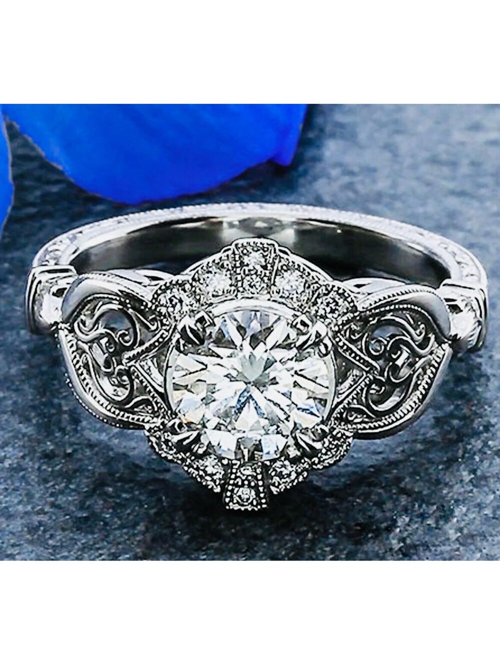 >SALE< New.- Vintage - Silver with Cubic Zirconia Antique Style Ring - Size 7